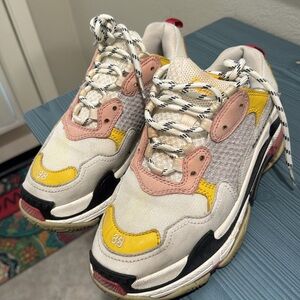 Balenciaga Wmns Triple S Trainer “pink black “